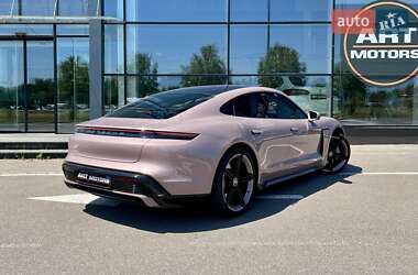 Седан Porsche Taycan 2020 в 