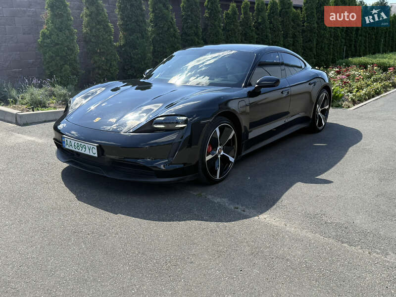 Седан Porsche Taycan 2020 в Києві