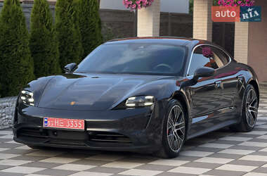 Седан Porsche Taycan 2020 в 