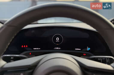 Седан Porsche Taycan 2020 в 