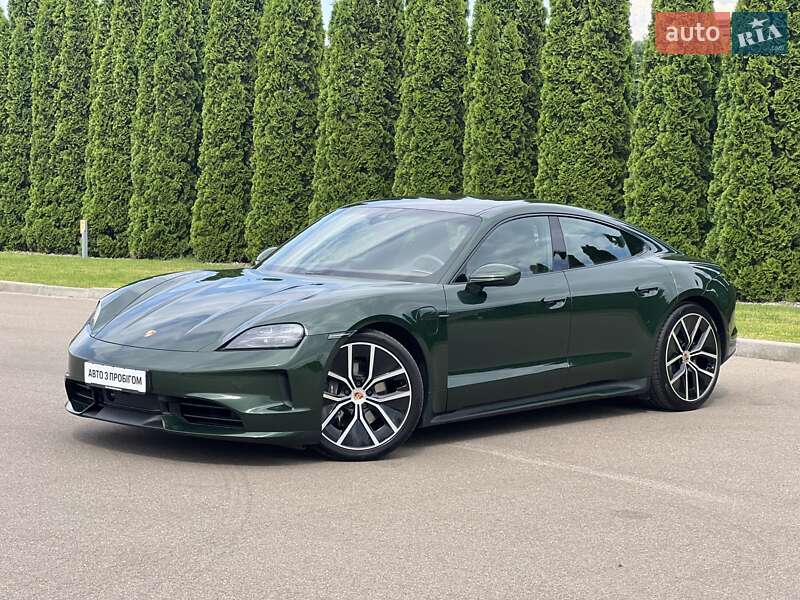 Porsche Taycan 2024