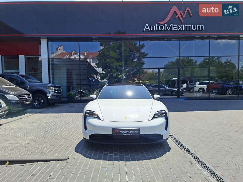Седан Porsche Taycan 2021 в Одесі