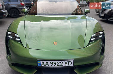 Седан Porsche Taycan 2020 в 