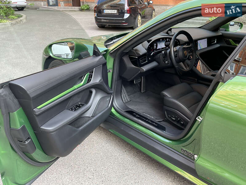 Седан Porsche Taycan 2020 в Киеве фото 30 Седан Porsche Taycan 2020 в Киеве