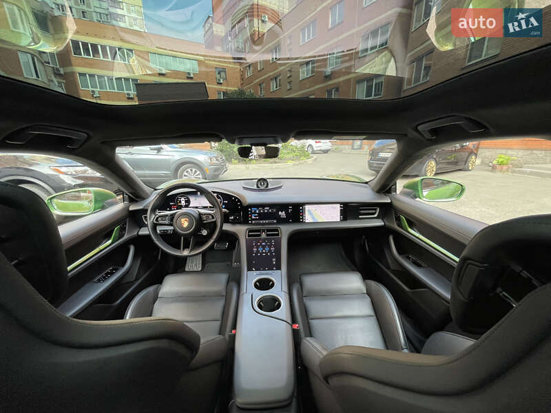 Седан Porsche Taycan 2020 в Киеве фото 35 Седан Porsche Taycan 2020 в Киеве
