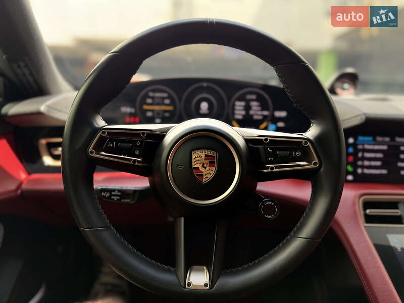 Седан Porsche Taycan 2020 в Києві