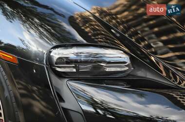 Седан Porsche Taycan 2023 в 