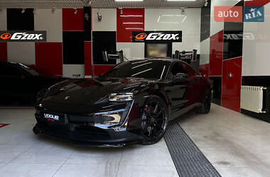 Седан Porsche Taycan 2022 в Одесі