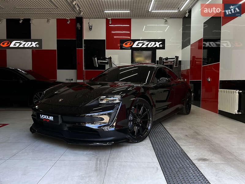 Porsche Taycan 2022
