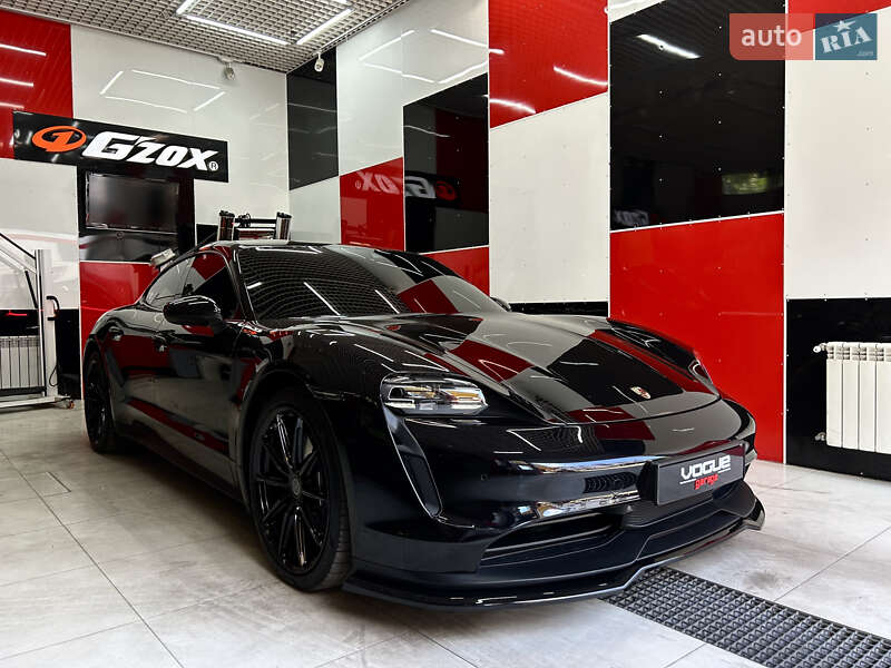 Седан Porsche Taycan 2022 в Одесі