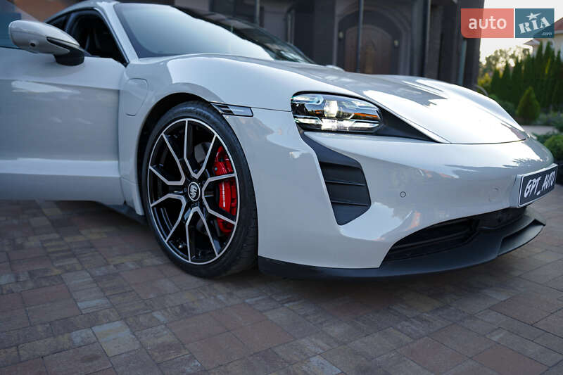 Седан Porsche Taycan 2022 в Києві