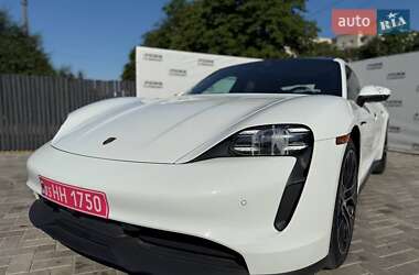 Седан Porsche Taycan 2020 в 