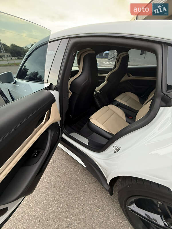 Седан Porsche Taycan 2020 в Львове фото 14 Седан Porsche Taycan 2020 в Львове