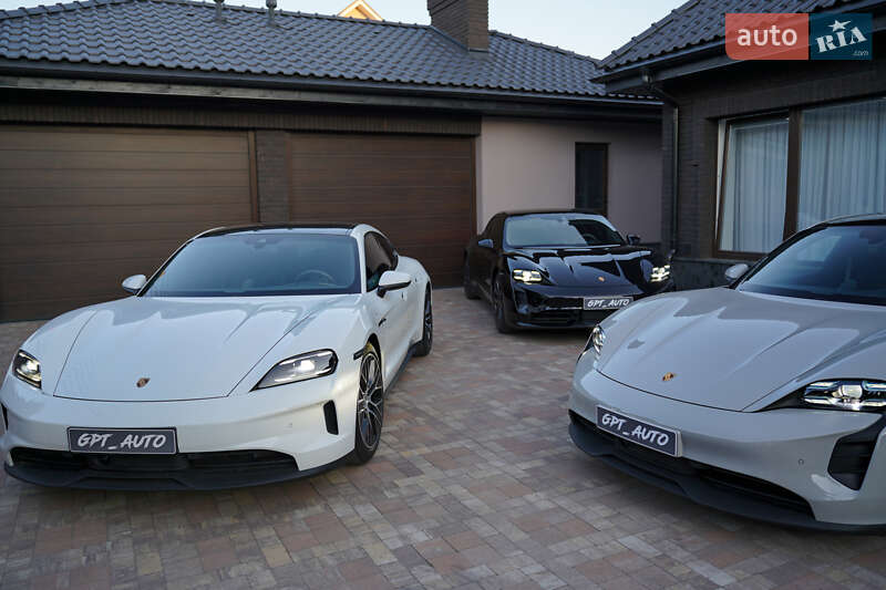 Седан Porsche Taycan 2025 в Киеве
