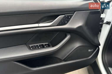 Седан Porsche Taycan 2022 в 