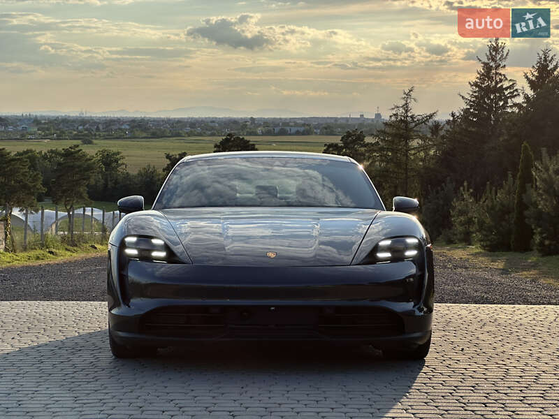 Porsche Taycan 2020