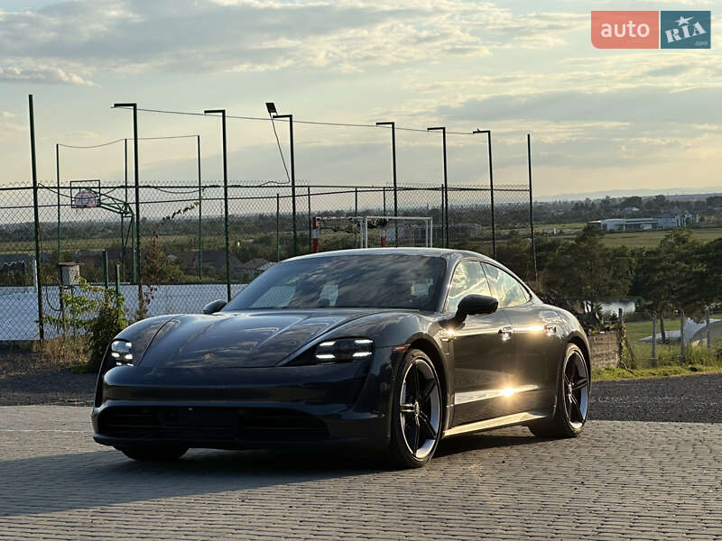 Седан Porsche Taycan 2020 в Львове