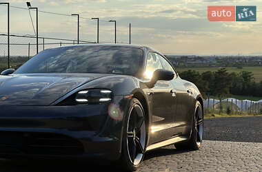 Седан Porsche Taycan 2020 в 