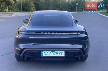 Седан Porsche Taycan 2019 в 
