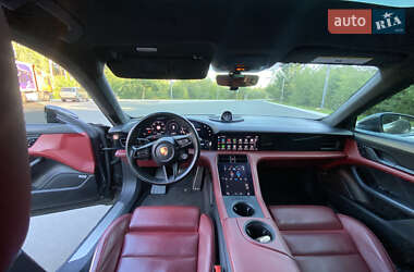 Седан Porsche Taycan 2019 в 