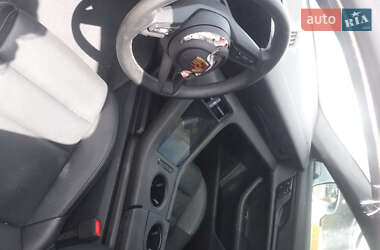 Седан Porsche Taycan 2021 в 