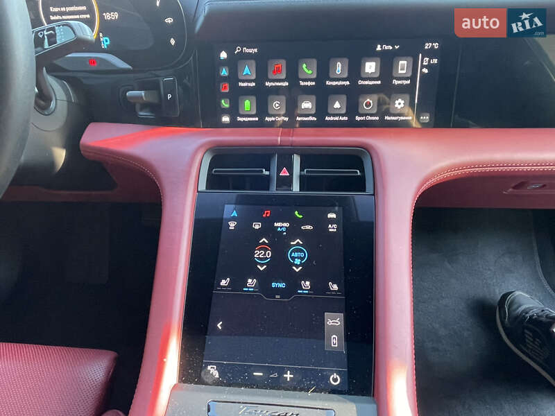 Седан Porsche Taycan 2021 в Ровно