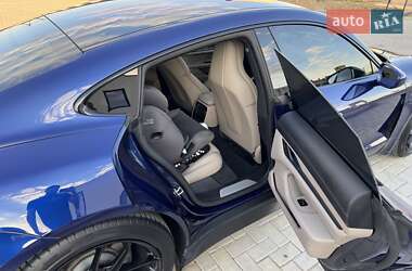 Седан Porsche Taycan 2020 в 