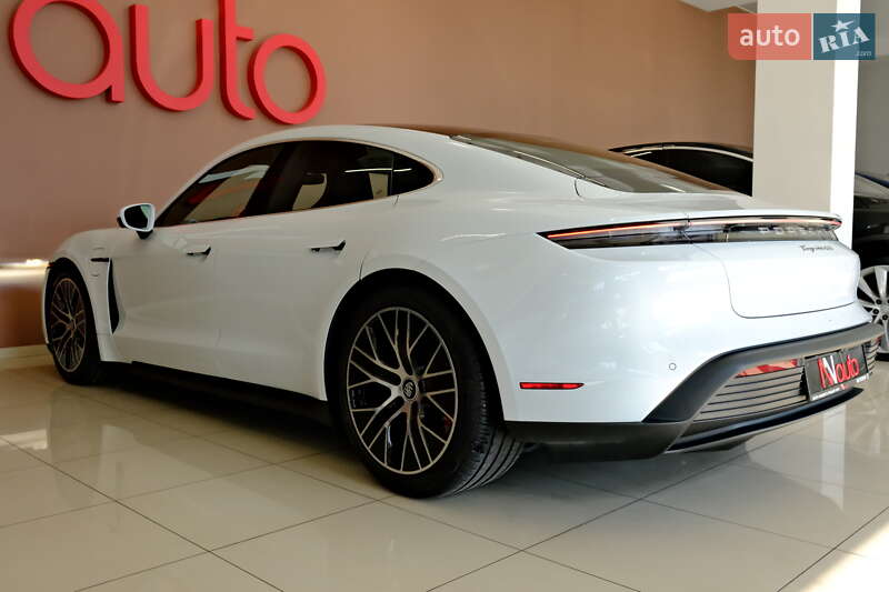 Седан Porsche Taycan 2022 в Одессе