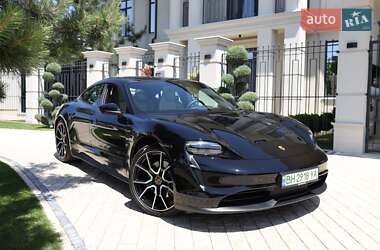 Седан Porsche Taycan 2023 в Одесі