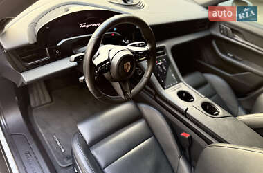 Седан Porsche Taycan 2021 в 