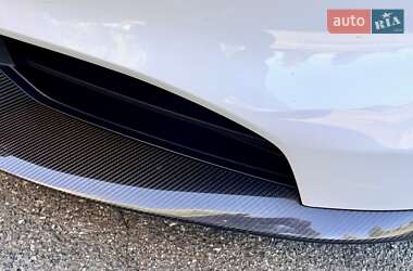 Седан Porsche Taycan 2020 в 