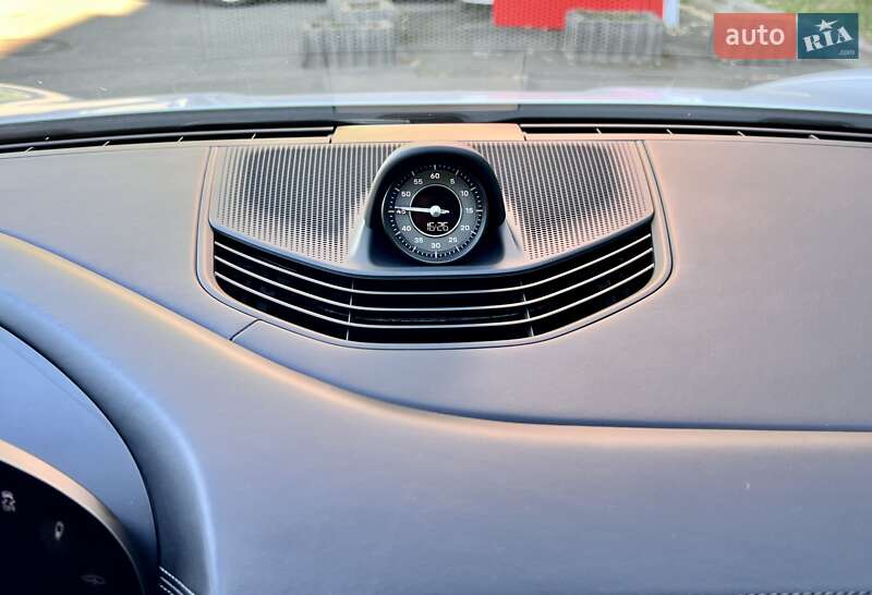 Седан Porsche Taycan 2020 в Киеве фото 37 Седан Porsche Taycan 2020 в Киеве