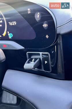 Седан Porsche Taycan 2020 в 