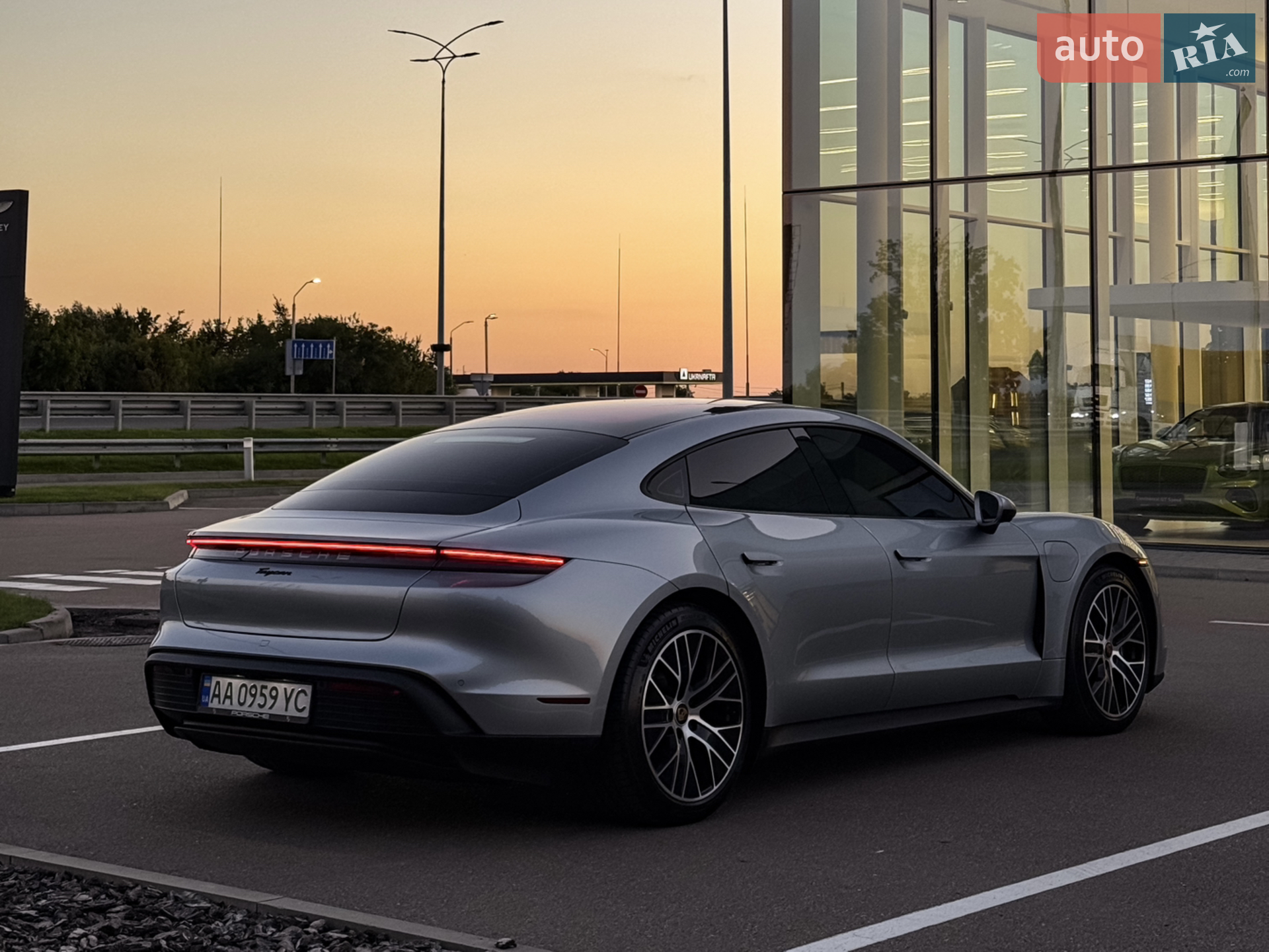 2021 Porsche Taycan - мініатюра 16