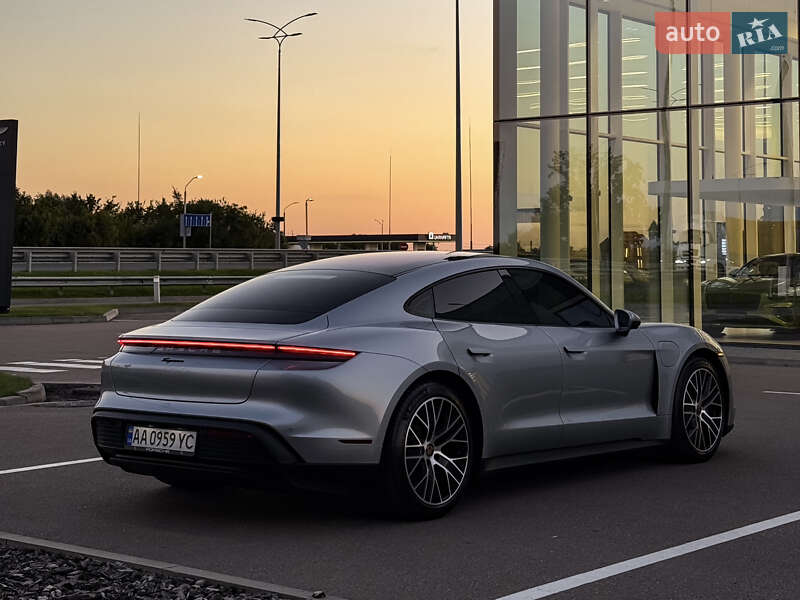 Седан Porsche Taycan 2021 в Киеве фото 19 Седан Porsche Taycan 2021 в Киеве