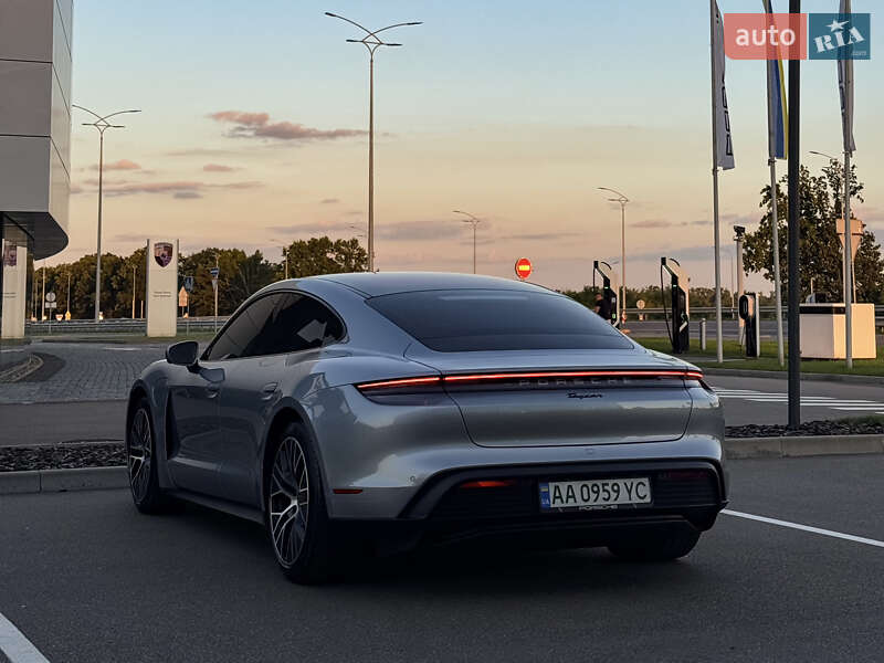 Седан Porsche Taycan 2021 в Киеве фото 16 Седан Porsche Taycan 2021 в Киеве
