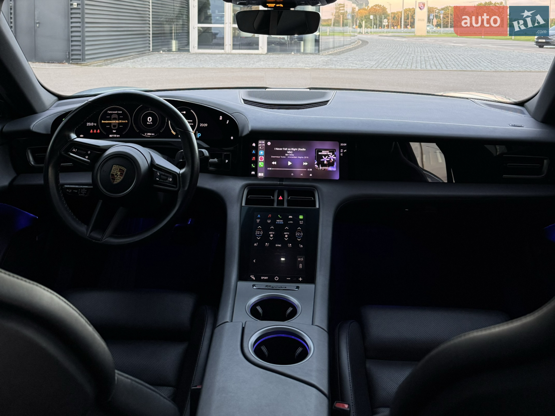 2021 Porsche Taycan - мініатюра 22