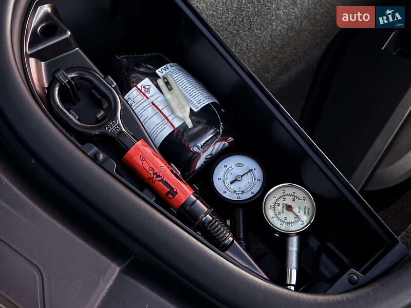 Седан Porsche Taycan 2021 в Киеве фото 52 Седан Porsche Taycan 2021 в Киеве