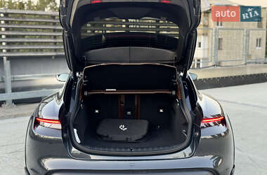 Седан Porsche Taycan 2022 в 