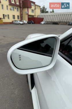 Седан Porsche Taycan 2020 в 