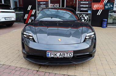 Седан Porsche Taycan 2020 в 