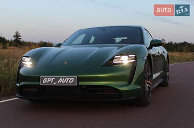 Седан Porsche Taycan 2020 в Києві