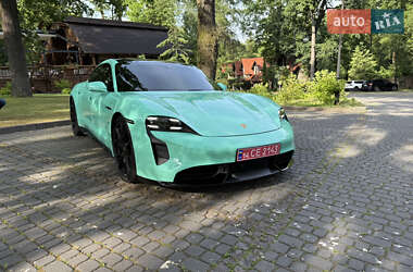 Седан Porsche Taycan 2023 в 