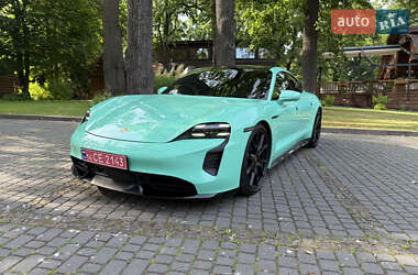 Седан Porsche Taycan 2023 в Львове