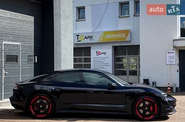 Седан Porsche Taycan 2020 в 