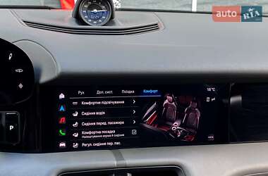 Седан Porsche Taycan 2020 в 
