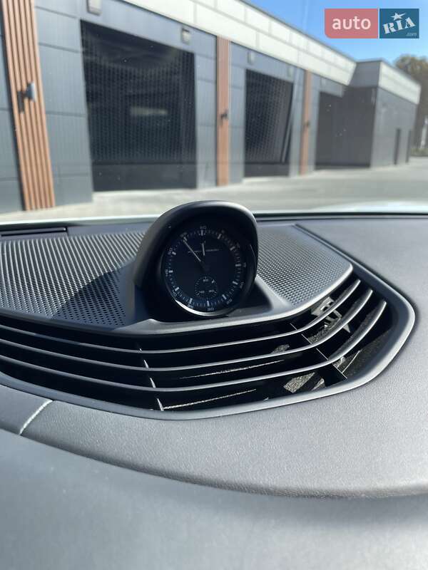 Седан Porsche Taycan 2023 в Киеве фото 28 Седан Porsche Taycan 2023 в Киеве