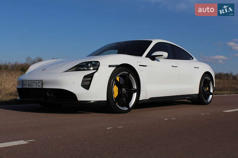 Porsche Taycan 2020