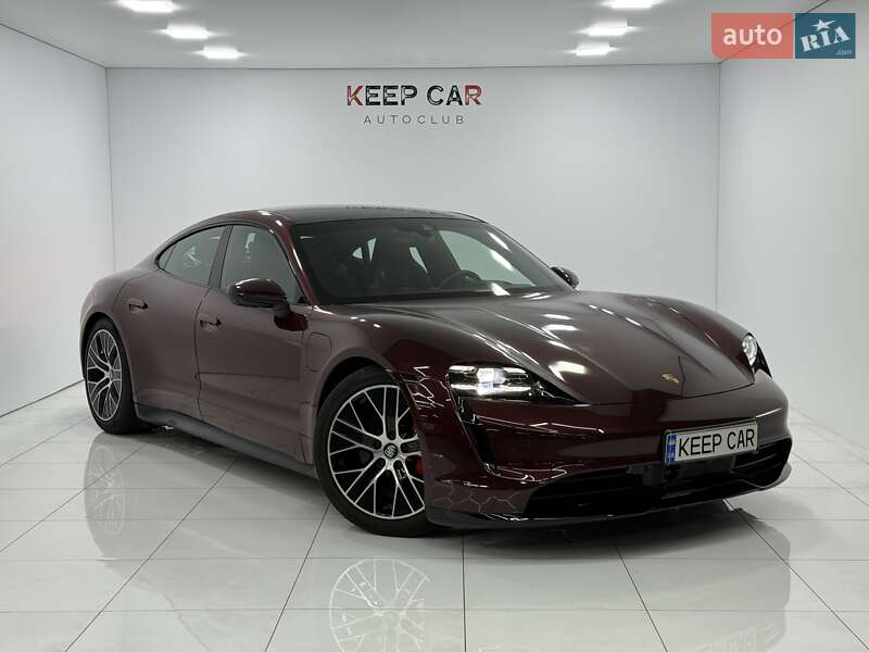 Porsche Taycan 2021