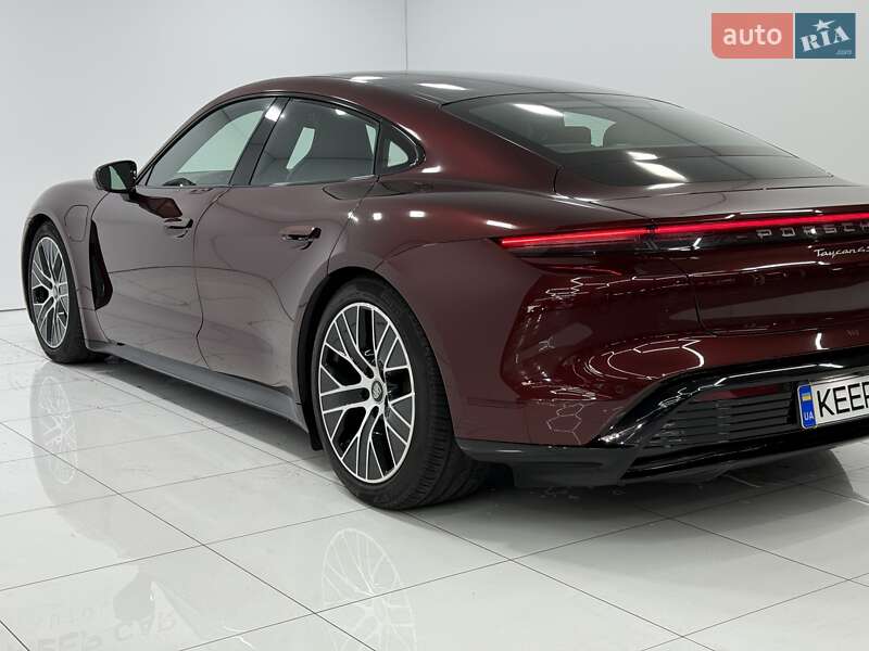 Седан Porsche Taycan 2021 в Одессе